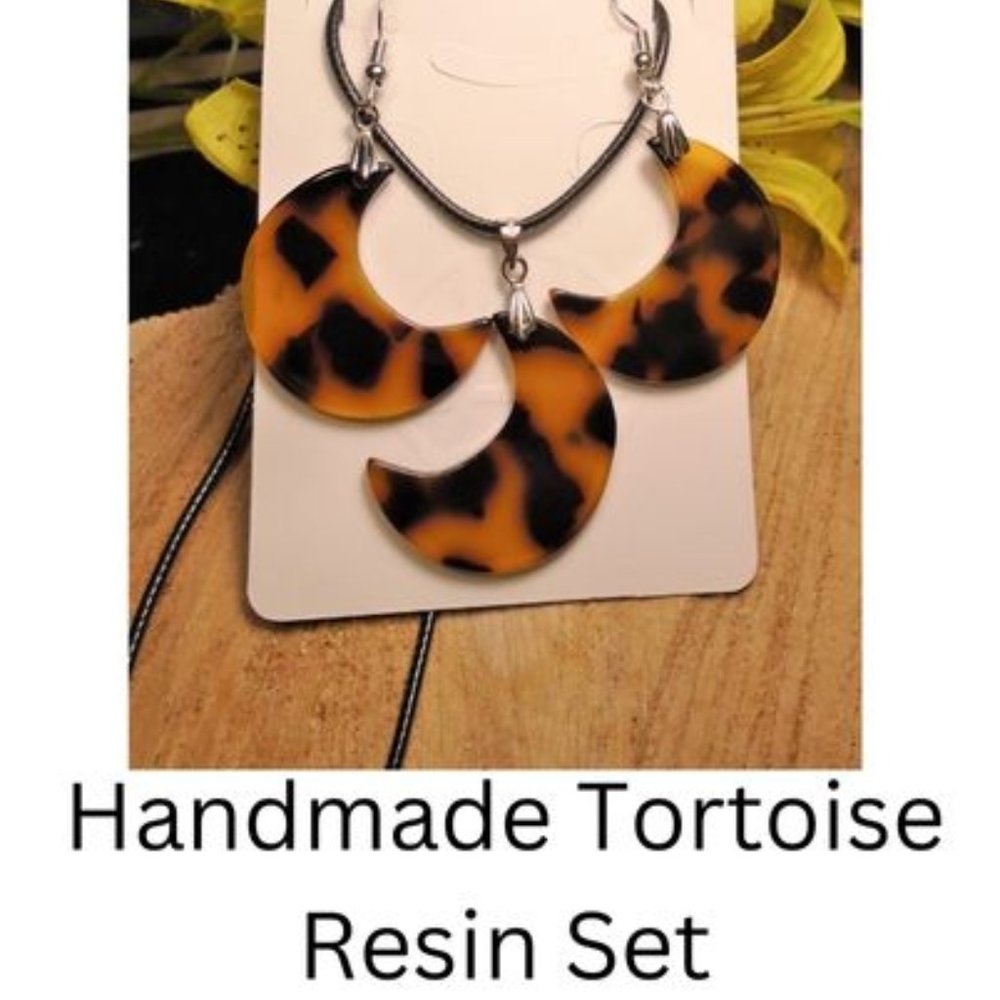 💝5/$25💖 Handmade Resin Tortoise Shell Crescent Moon Necklace & earrings Set